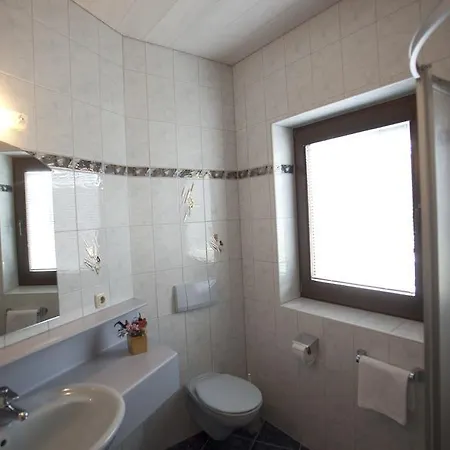 Landhaus Tuxerschafer Bed & Breakfast