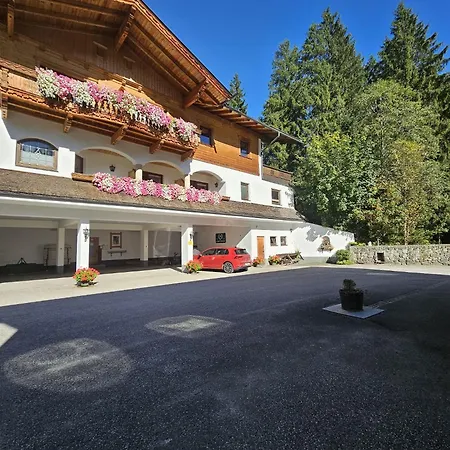 Tuxerschafer Frühstückspension Tux