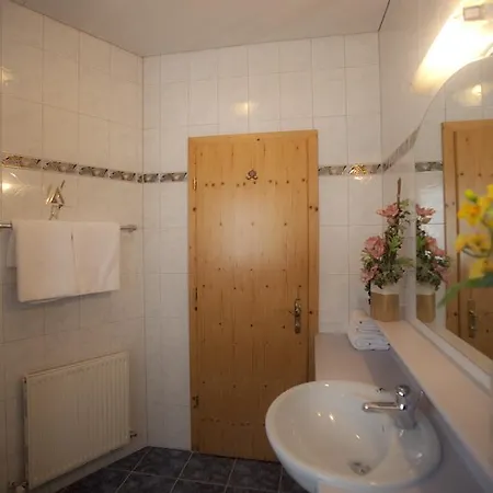 Tuxerschafer Bed and Breakfast